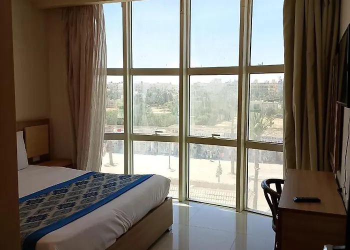 Apartmanhotel Andalusia Blue Gurdaka